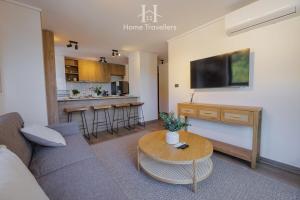HT Modern Apartment in Concepción Parking