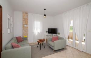 Gorgeous Home In Slivnica