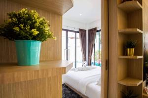 Duangtham Pool Villa Tree Bed Room