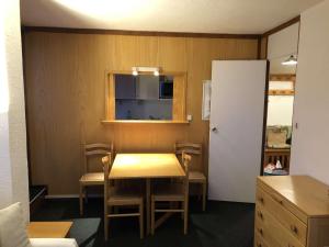Appartement skis aux pieds - 6 pers. - FR-1-885-48