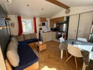 Mobil home avec clim - 6 pers. - API-1-52-2960
