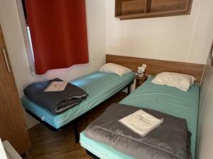 Mobil home avec clim - 6 pers. - API-1-52-2960