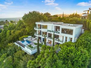 Beverly Crest
