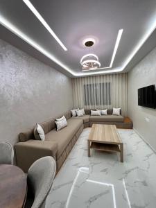 LExclusif - Artists Interior and Pool