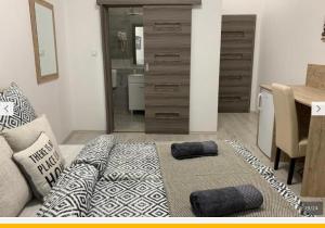 3 bedroom Downtown