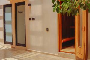 1st Flr Chic Jungle 1BR Priv Pool Steam & Gym