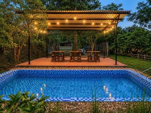 Nhà Mình Garden Homestay