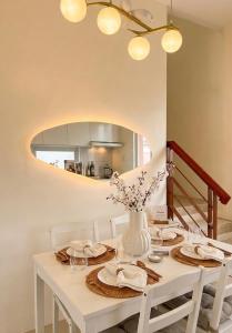 Kyro Privé - Brand New Cozy Home with Pool Near Alona Beach Bohol
