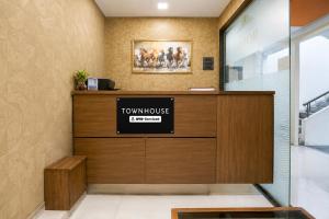 Townhouse MIDC Andheri Formerly Royal International