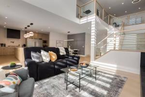 Luxuria Vibe Vogue 5 Bdrm near Lake