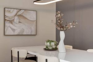 Luxuria Vibe Vogue 5 Bdrm near Lake