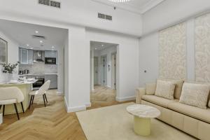 Palm Jumeirah Luxury Coastal Retreat