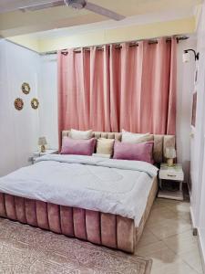 Palm Breeze 3BR Apartments