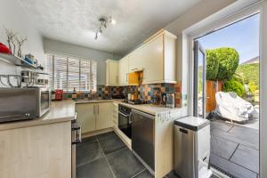 3BR Home in Newton Near Chester Centre - Free Parking