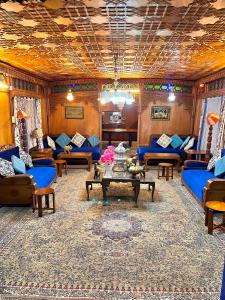 Jacqueline houseboat