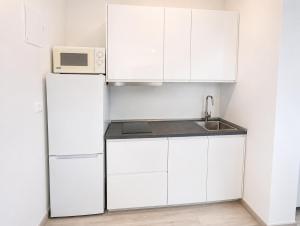 Pineta Seafront Apt 2Bedr with View "AuricSuites"