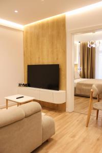 Golden Space Apartment 2