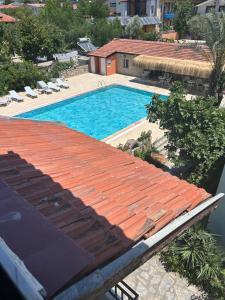Ünlü Otel