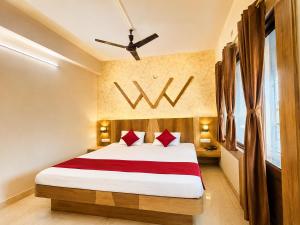 Hotel Sairaj inn - Restaurant - Free Wi-Fi - Premium Rooms - Balcony - Parking