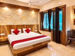 Hotel Sairaj inn - Restaurant - Free Wi-Fi - Premium Rooms - Balcony - Parking