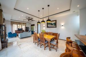 Villa de Kutuh 1 - 3 BR near Pandawa Beach