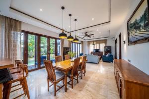 Villa de Kutuh 1 - 3 BR near Pandawa Beach