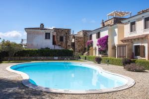 Villa Smeralda - Pool, Private Garden & Beach 100m