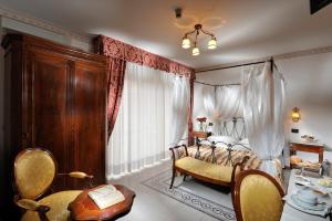Two Connecting Double Rooms with Terrace room in Hotel Miramare