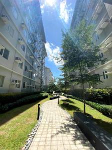 Trees residence Quezon City Yangka Stayction