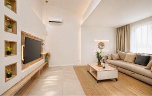 1 Bedroom Awesome Apartment In Vir