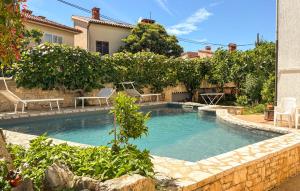 Stunning Apartment In Fazana
