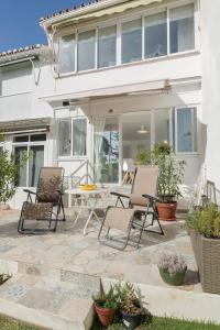 Sunny Sea Garden Apartment