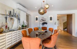 Awesome Home In Drnis