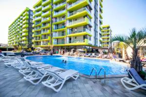 Luxury Premium Suite Apartment - Resort cu Piscine Plaja & Centru Spa