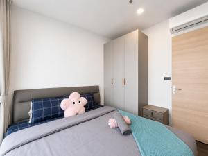 1BR High Floor Apt City Partial River View