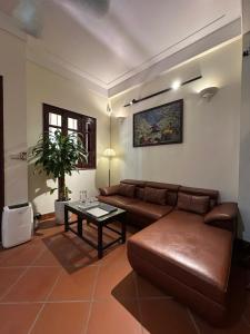 A89 Từ Hoa - Premium Balcony Room - 1BR 1BA