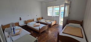 Simple beachfront rooms Bego