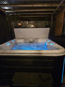 The Limes Apartments & Rooms inc 1 with Hot Tub