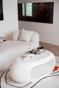 icon40 hạ long 2PN view trực diện biển 2BR Front Sea View Apartment 正面海景两卧室