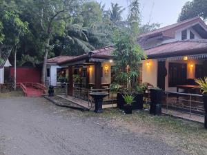 White House Habarana