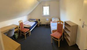 Günstige Monteurzimmer - oder als ganzes Haus zu vermieten