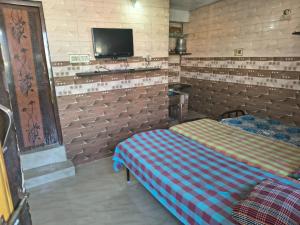 C Gowri Lodge