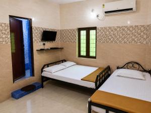 C Gowri Lodge