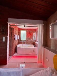 Apartament "Loft Love" Jacuzzi SPA z dużą wanną z hydromasażem dla Dwojga