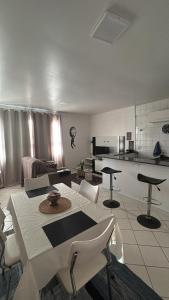 Apartamento Bem localizado próximo ao Shopping da Bahia