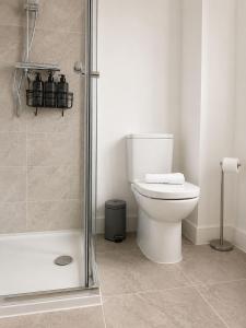 LONG STAY Contractors, Swindon, 3 Bed, Parking, Fast WiFi,