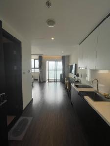 Sapphire Hon Gai Luxury Apartment Ocean View Revohome Studio, 1BR, 2BRs