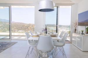 Luxurious penthouse in La Cala Casa Banderas - 3 Golf Facilites close by!