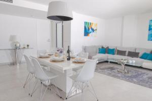 Luxurious penthouse in La Cala Casa Banderas - 3 Golf Facilites close by!