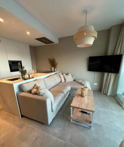 Luxury by the beaches!